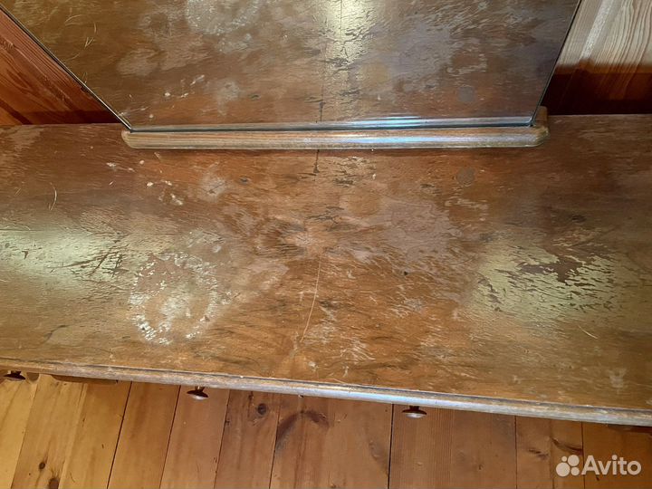 Трюмо с зеркалом старинное