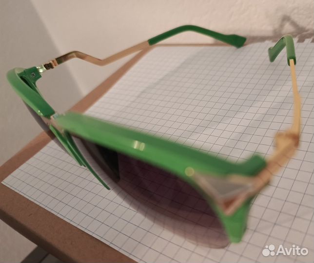 Солнцезащитные очки