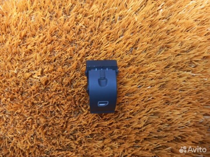 Кнопка стеклоподъемника задняя левая Audi A4 B7/8E