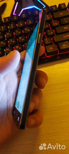 Телефон Samsung galaxy a3 2015