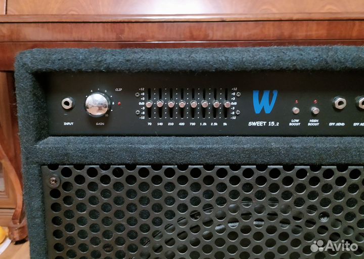 Warwick 150вт. sweet 15.2 басовый комбик