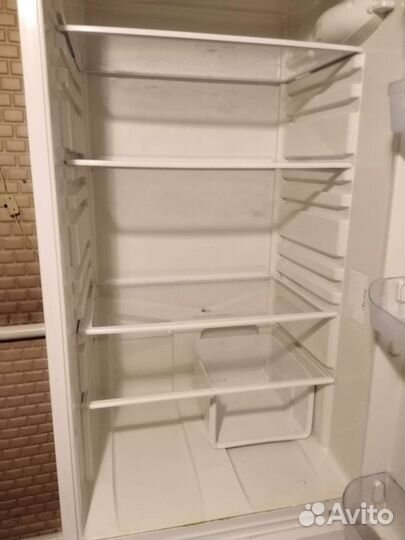Холодильник бу indesit