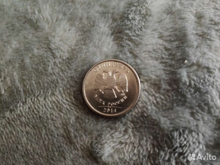 Монета с буквой P, и монету с заводским браком