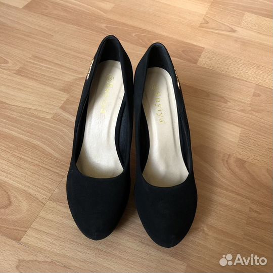 Туфли черные женские