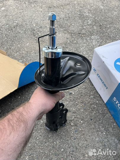 Передние стойки