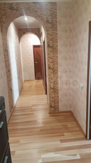 2-к. квартира, 58 м², 2/5 эт.