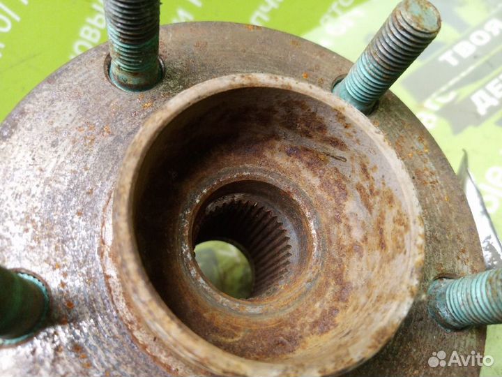 Ступица цапфа кулак передняя правая Ford Focus 2