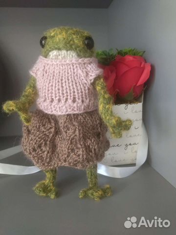 Вязанная лягушка