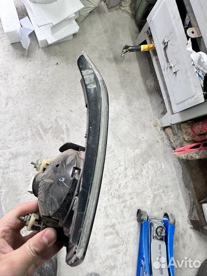 Фонарь задний левый mazda 3 bk