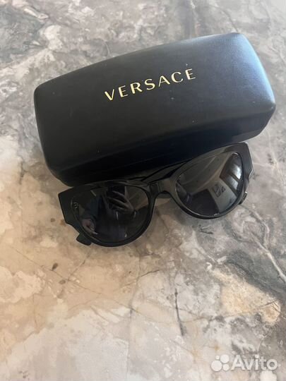 Солнцезащитные очки женские versace