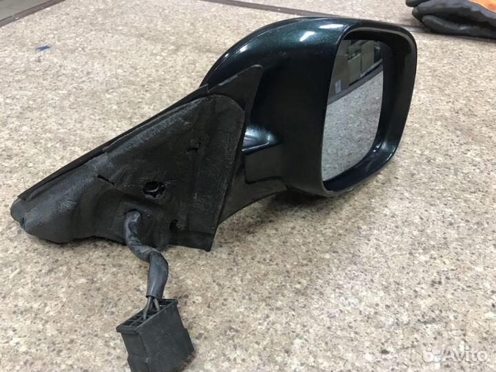 Зеркало заднего вида правое Ауди А4. B5