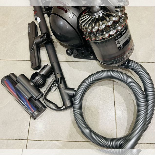 Пылесос dyson dc52 в отличном состоянии