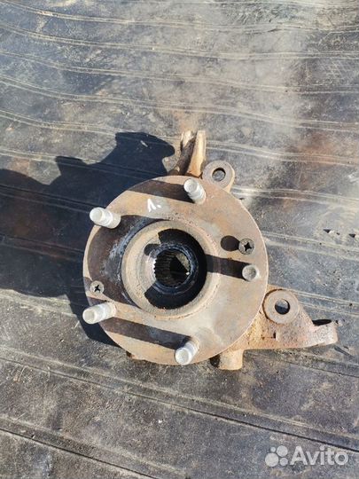 Поворотный кулак, ступица kia ceed 1 ed