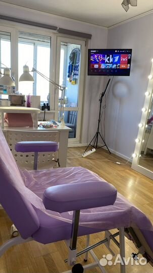 Маникюр, педикюр, наращивание ногтей