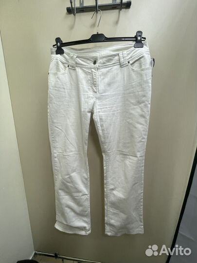 Белые широкие джинсы