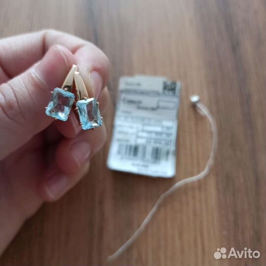 Золотые серьги с топазами 585 проба