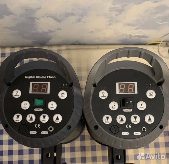 Студийные вспышки Falcon не рабочие