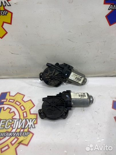 Мотор стеклоподъемника Hyundai Sonata Nf седан