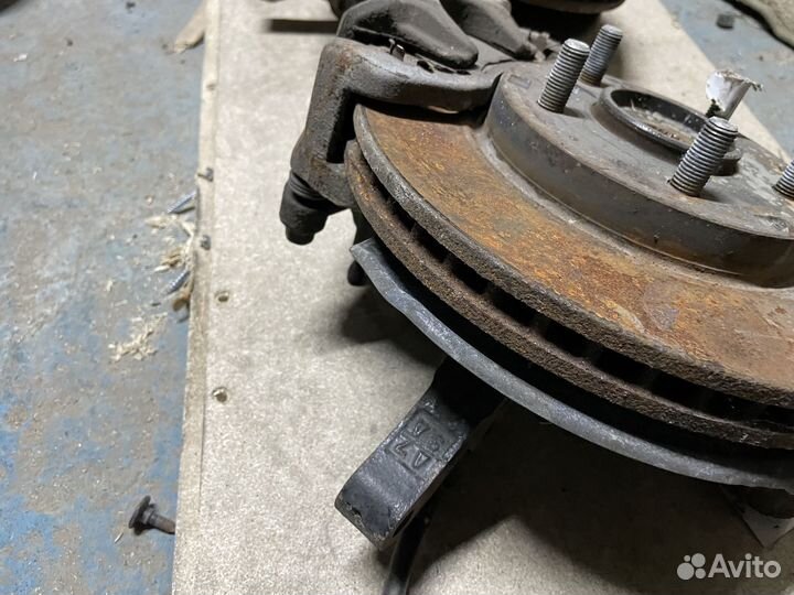 Поворотный кулак mitsubishi lancer x 10