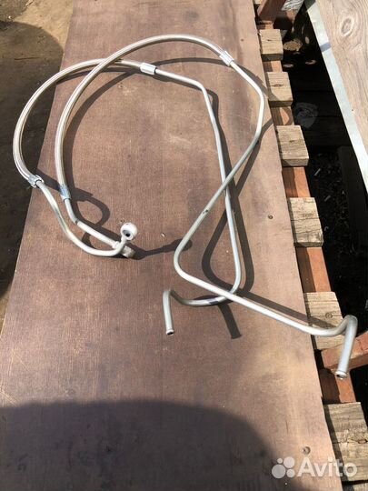 Трубка охлаждения масляного радиатора 264504B102