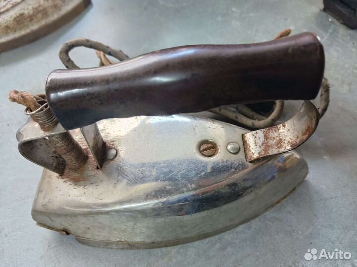 Старый утюг СССР