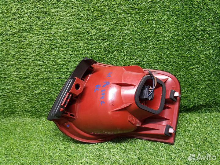 Стоп-сигнал левый Volkswagen Passat B6