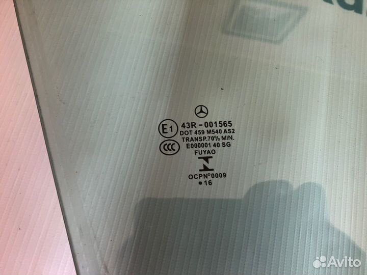 Стекло двери переднее правое Mercedes Gla-Class