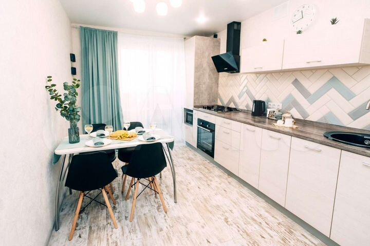 1-к. квартира, 42 м², 2/10 эт.