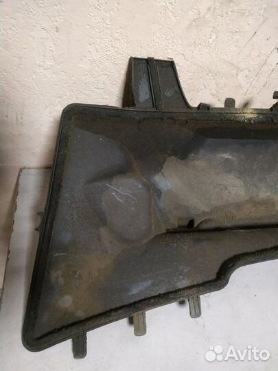 Жабо Mercedes-Benz E-Class W210 1995-2002