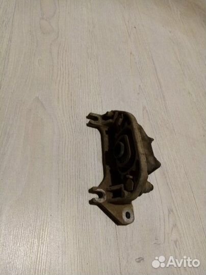 Кронштейн опора крепления кпп коробки передач Rena