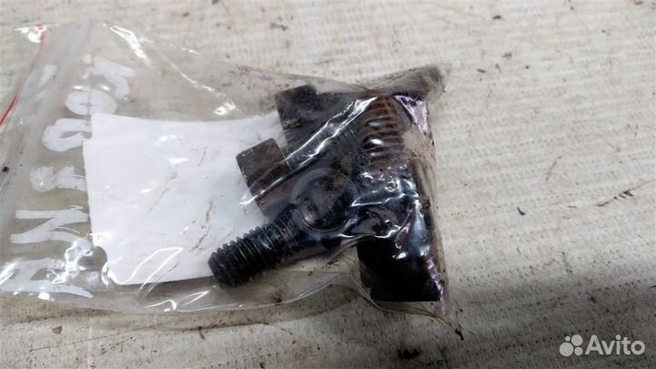 Болт корзины сцепления Opel Omega A