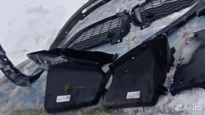 Кронштейны, воздуховоды радиатора бмв Х5(F15)