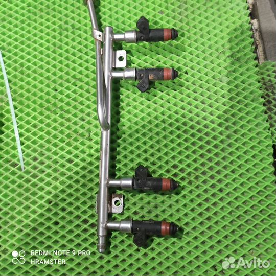 1118-1141010-01Топливная рампа с форсункамиваз (LA