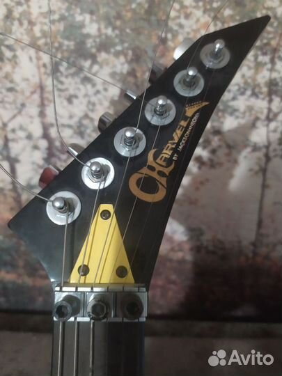 Электрогитара