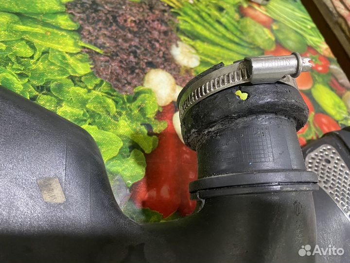 Mercedes s221 патрубок воздуха ом642 3 дизель