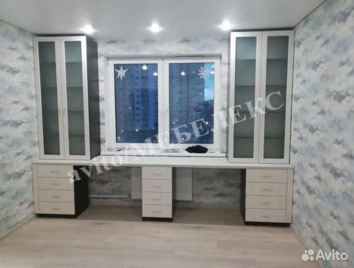 Рабочая зона у окна