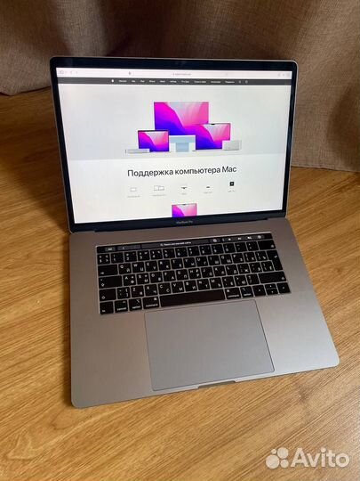 Apple macbook pro 15 2018 Touch Bar