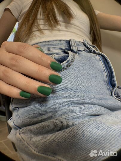 Модель маникюр покрытие гель лак