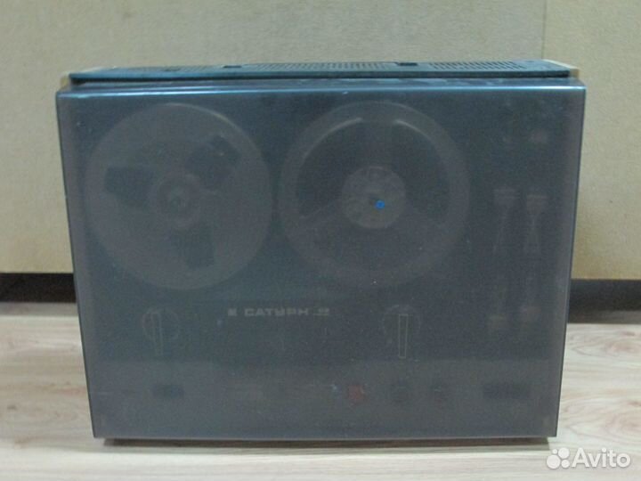 Портативный катушечный магнитофон Сатурн