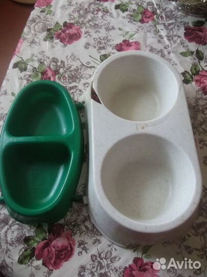 Лоток/миски для корма/попоны