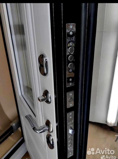 Входная дверь стальная