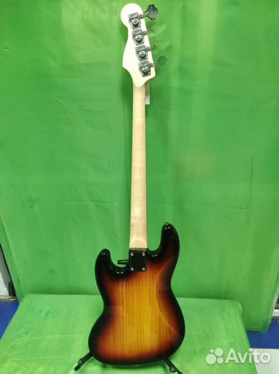 Бас гитара Homage