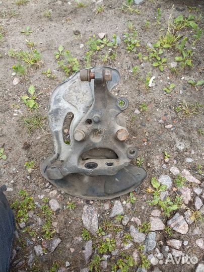 Кулак правый w 203
