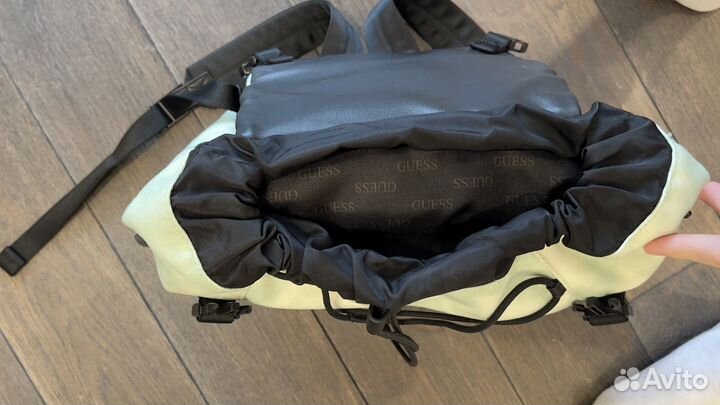 Рюкзак оригинал новый Guess