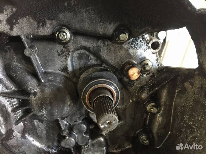 МКПП (механическая коробка переключения передач) R