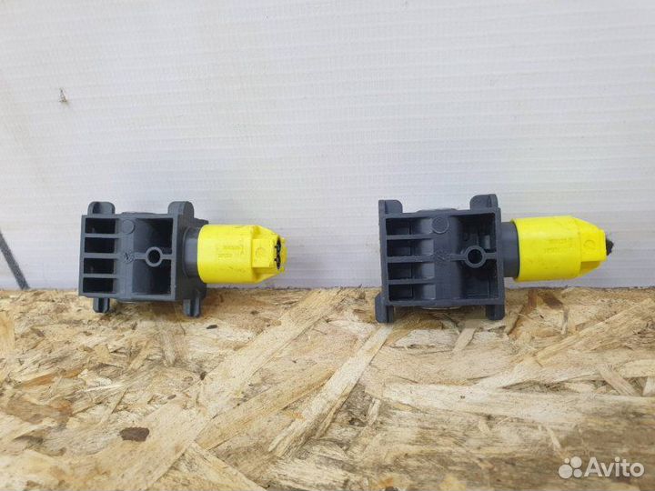 Датчик удара Mercedes Cl W216 5.5 2008