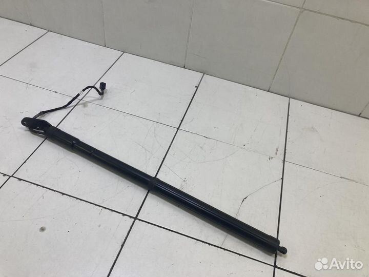 Амортизатор двери багажника Porsche Cayenne 958