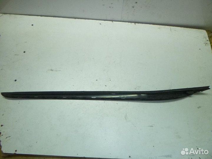 Молдинг лобового стекла лев KIA optima 2015