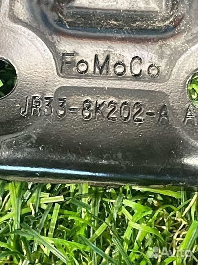 Кронштейн (крепление) радиатора Ford Mustang