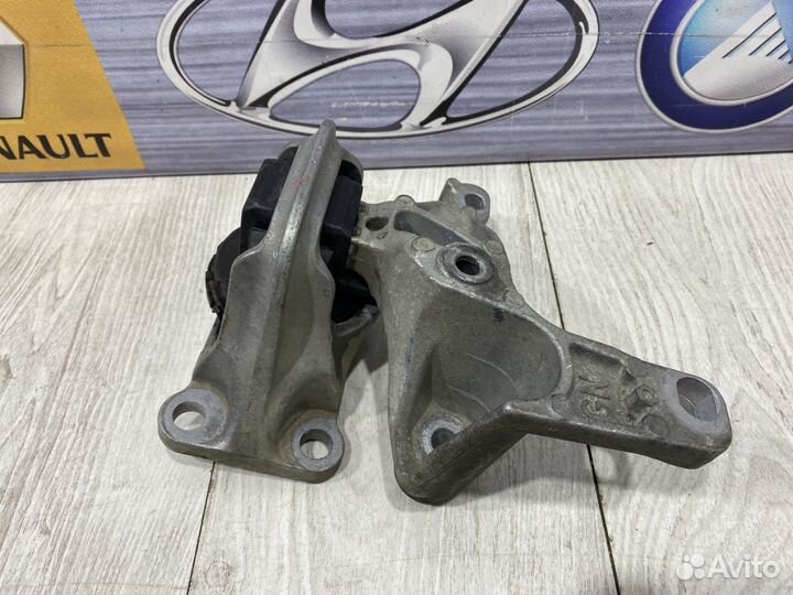 Опора двигателя двс Кронштейн Renault megane 3 Пра